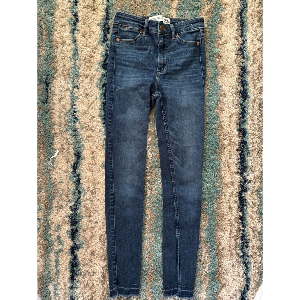 Abercrombie & Fitch Ankle Jean in High Rise